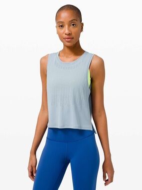 Lululemon Train to Be Tank – Rain Stripe Chambray – Size Medium - Seamless Mesh